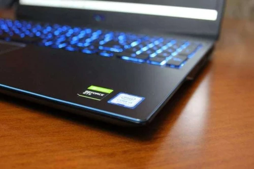 Dell g5 5500 gamer à son emblage