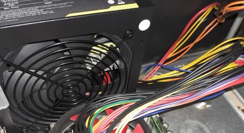 Boîte alimentation V450w ANTEC en panne!!! brand / pc desk