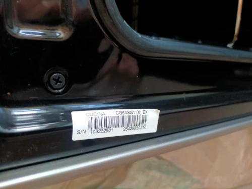 Particulier vend cuisinière en inox  avec  four  de marque Ariston  très peu utilisée