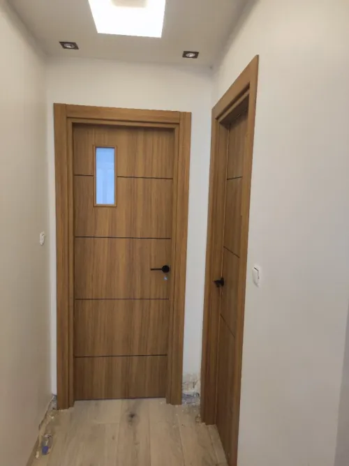Montage Porte Intérieur Modern PVC Bois et mdf