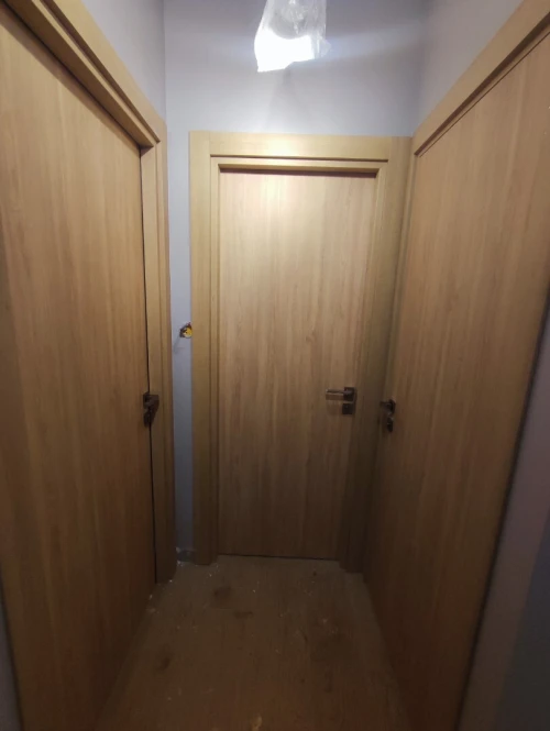 Montage Porte Intérieur Modern PVC Bois et mdf