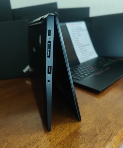 Lenovo thinkpad Intel i7 10510U