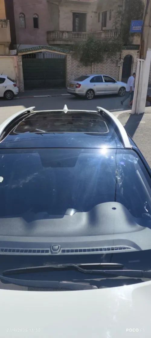Kia KX1 2025 Black roof
