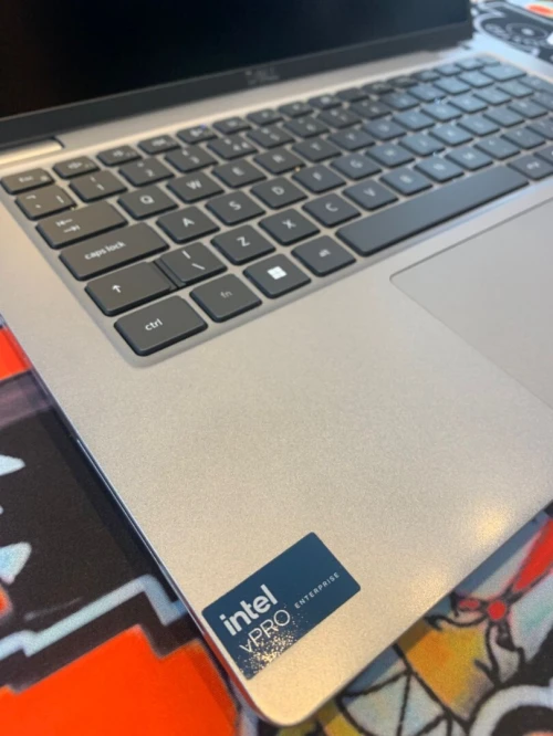 DELL LATITUDE 5450 Ultra 5 135U Ram 16 ddr5  SSD 512 NVME