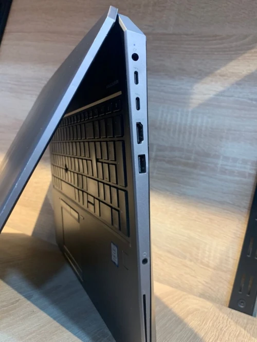 zbook 15 G5 i7 9750H RAM 32 DDR 512 SSD CARTE GRAPHIQUE  NVIDIA QUADRO T1000