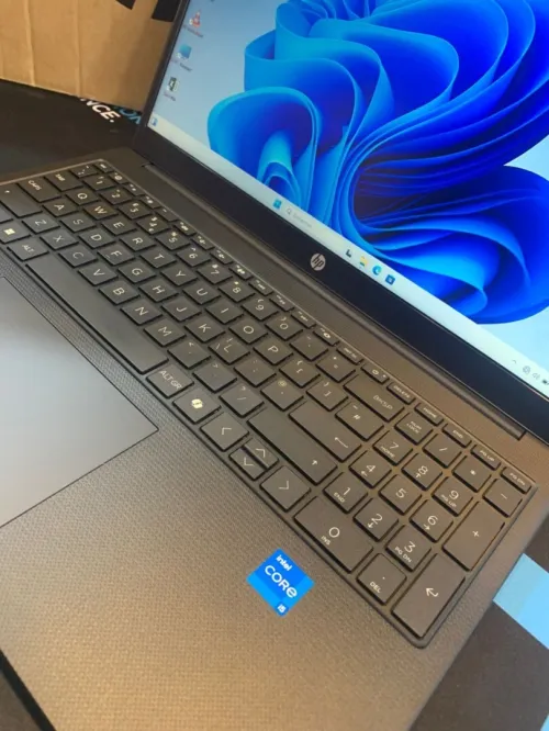 hp  15  i5 1334 u neuf sous emballage avec garantie 12 mois