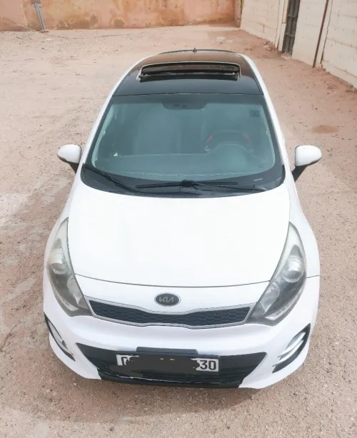 Kia Rio 5 portes 2015 Funny Facelift 