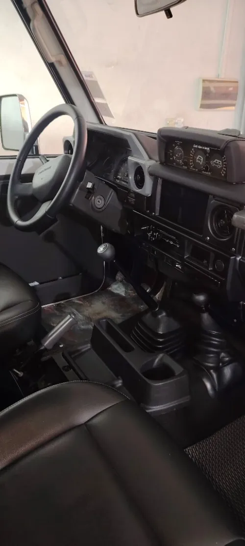 Toyota Land Cruiser 1993 Court