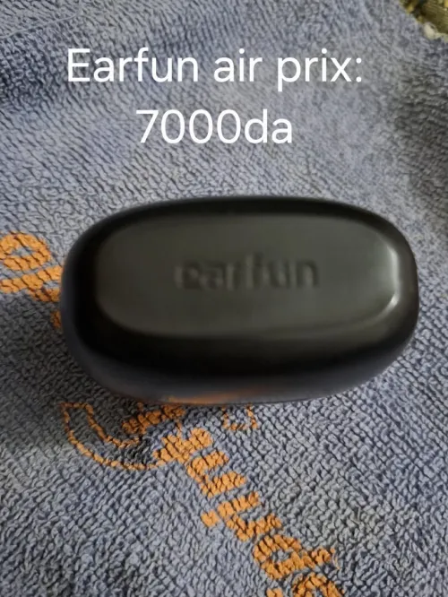 Oreillettes Airpods et plusieurs types de marques cabats (européen)....