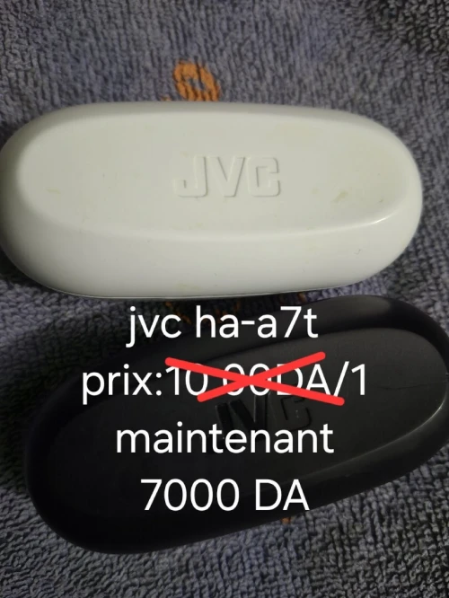 Oreillettes Airpods et plusieurs types de marques cabats (européen)....