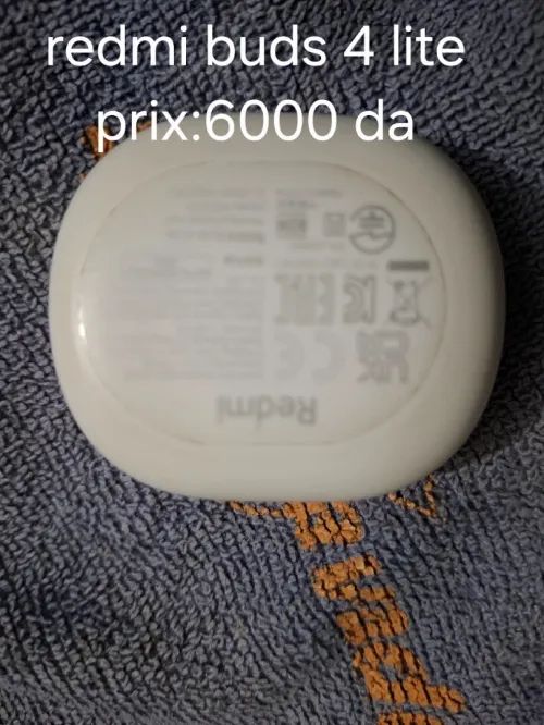 Oreillettes Airpods et plusieurs types de marques cabats (européen)....