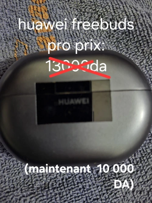 Oreillettes Airpods et plusieurs types de marques cabats (européen)....
