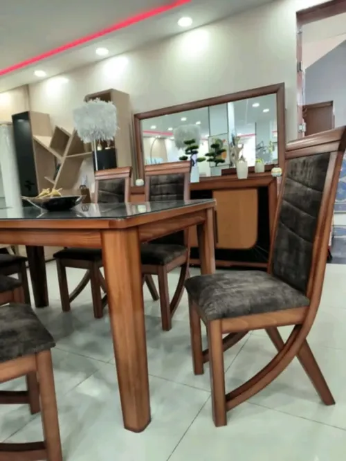 Table à manger 6 chaises.. bois hêtre