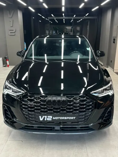 Audi Q3 2023 S-LINE
