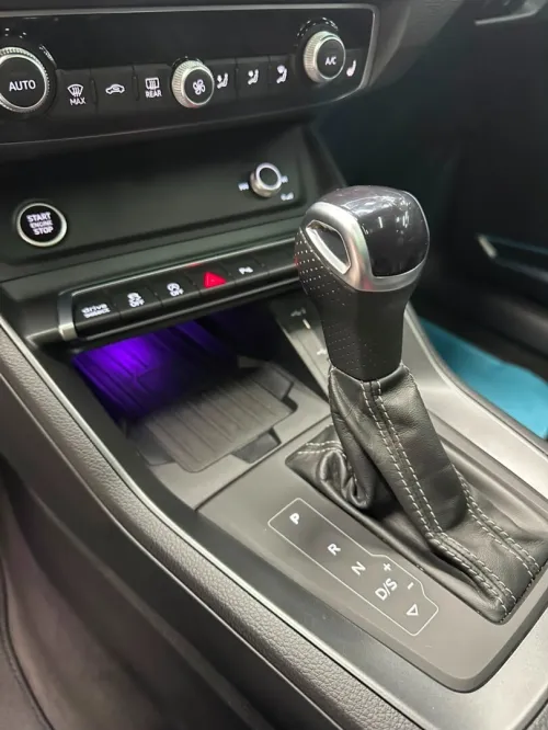 Audi Q3 2023 S-LINE