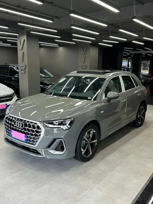 Audi Q3 2026 S-LINE