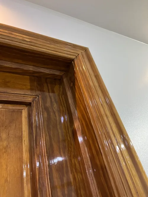 Des portes intérieur et extérieur bois (rouge ,Sapelli ,chêne)