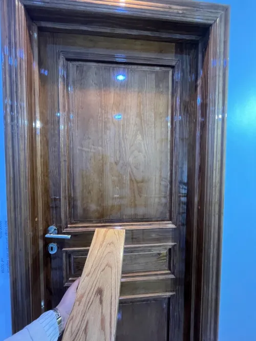 Des portes intérieur et extérieur bois (rouge ,Sapelli ,chêne)