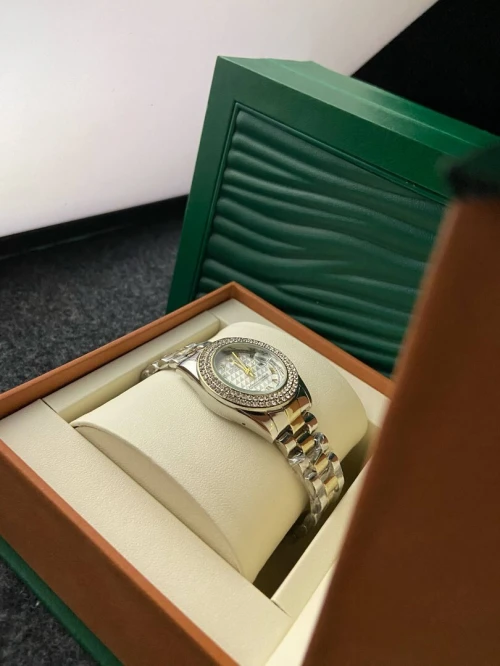 Montre Femme ساعة يد نسائية