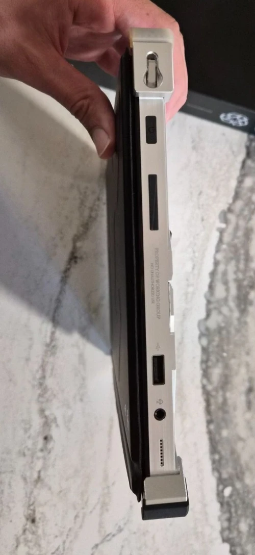 ASUS ROG Flow Z13 _ i9 13e/ RTX4070 / 32GB جاي من موديل قاوي وخفيف  في حالة نظيفه