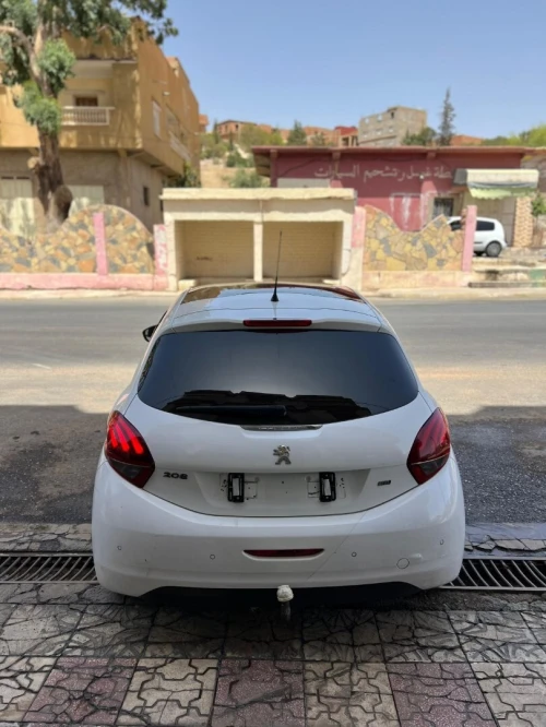 Peugeot 208 2015 Access Facelift