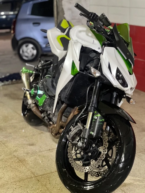 Kawazaki Z1000 robo 2016