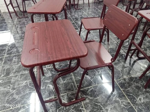 Fabrication Tables monoplaces