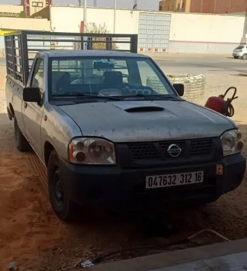 Nissan Pickup 2012 Pickup