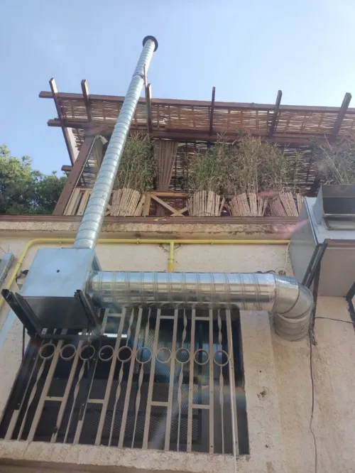Préparation et montage cheminée les hautes les turbines
