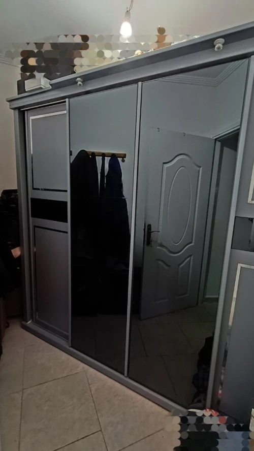 Chambre a coucher presque neuve