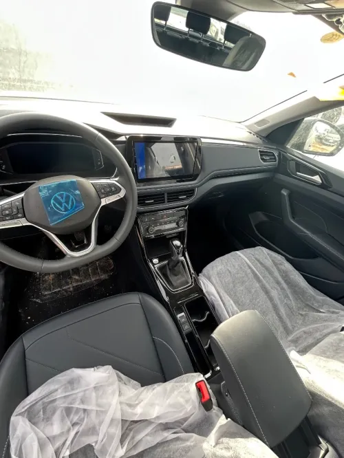 Volkswagen Tharu XR  2025 1.5 TSI ( turbo)