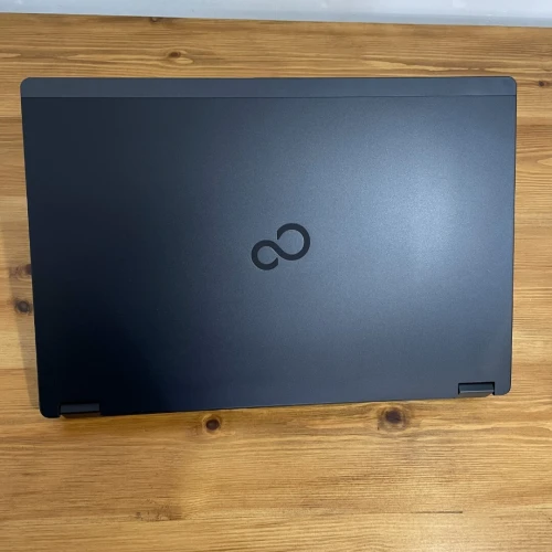 Fujitsu Celsius H7510 Workstation | i7-10850H 64Go RAM | 512Go SSD | Quadro T2000