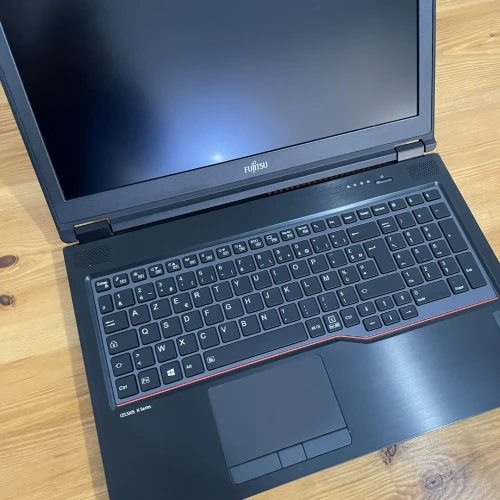 Fujitsu Celsius H7510 Workstation | i7-10850H 64Go RAM | 512Go SSD | Quadro T2000