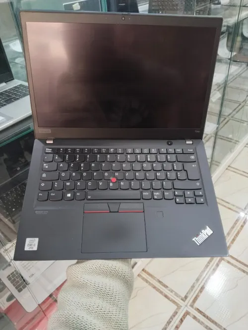 Lenovo Thinkpad t14s i5 10eme génération Ram 16Go SSD 256Go Ecran 14" full HD état 10/10