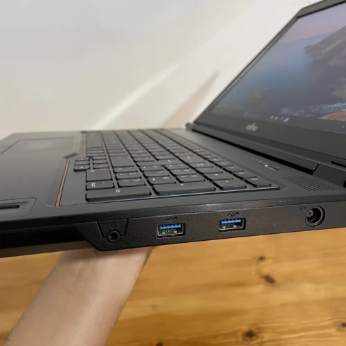 Fujitsu Celsius H7510 Workstation | i7-10850H 64Go RAM | 512Go SSD | Quadro T2000