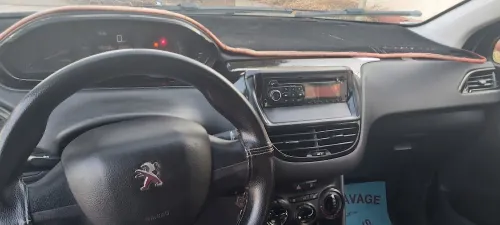 Peugeot 208 2015 Access
