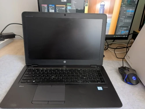 HP Zbook 15U G3 I7 6500 WORKSTATION