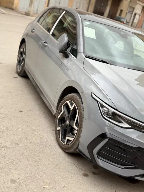 Volkswagen Golf 8.5 2025 R line
