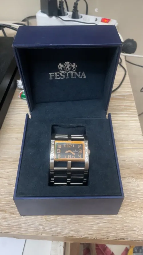 Festina pour femme