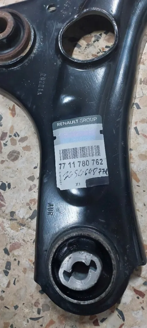 Triangle coté droit clio 5 tce 1.0 turbo 2023