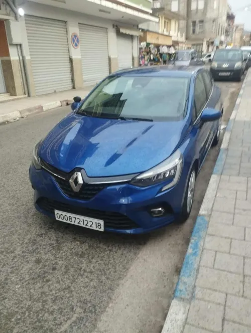Renault Clio 5 2022 bissnes