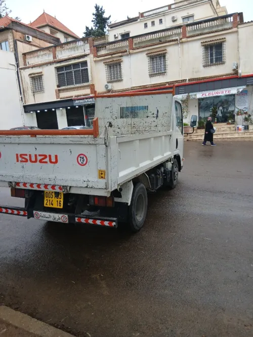 Isuzu Isuzu 2014