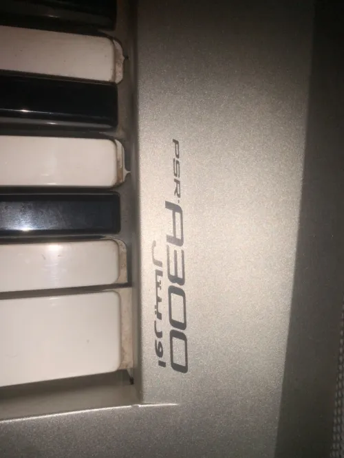 Synthétiseur Yamaha A300 Psr