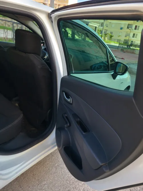 Renault Clio 4 2015 Limited 2