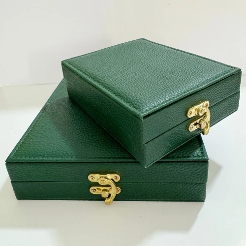 **NEW** Coffret pour Médaille / Trophée en simili-cuir grand é petit Model