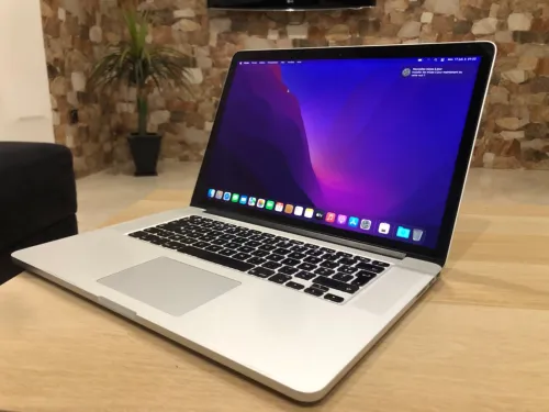 Mac book pro retina i7 / 2015