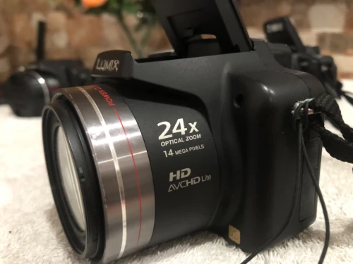 Panasonic Lumix g1 / Lumix Fz 45-38-18-Tz3