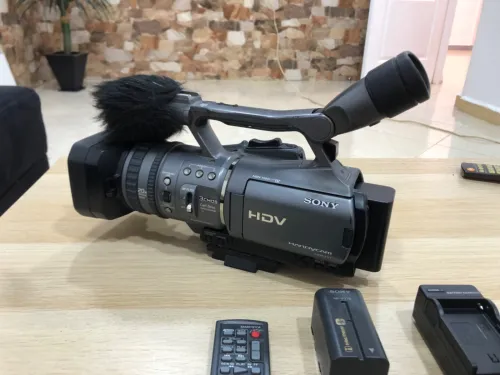 Sony HDR-FX7 Caméscope numérique Mini-DV 