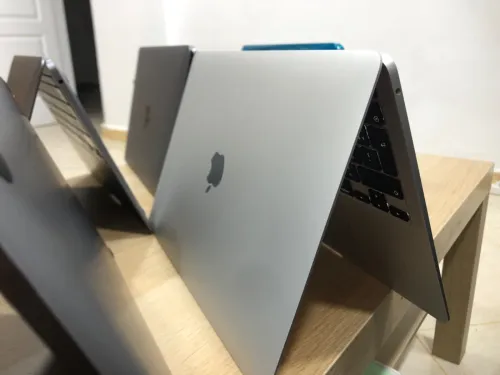 Mac book pro 2022 m2 icloud Mac book Air m1 icloud 