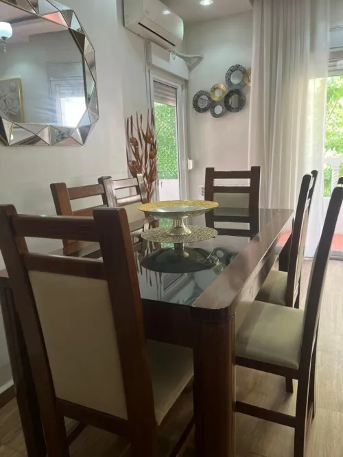 Table salle a manger 6 chaises